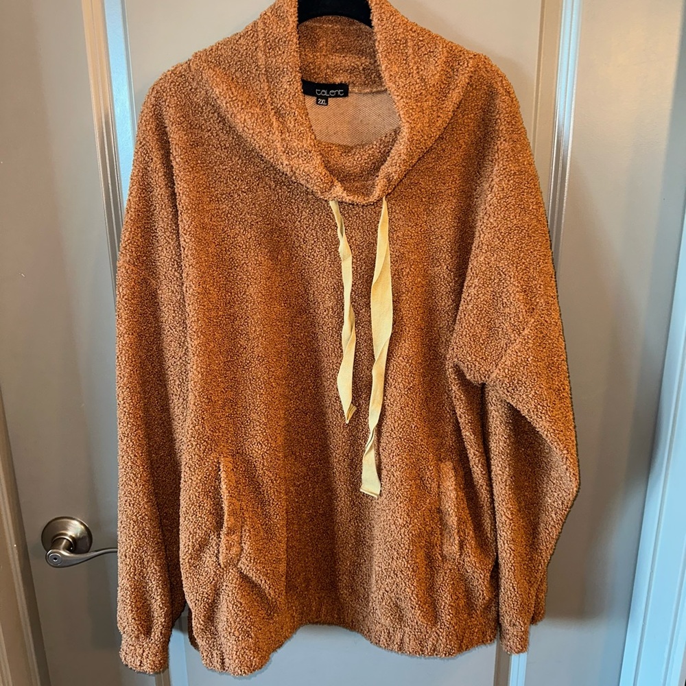 Mock neck casual pullover